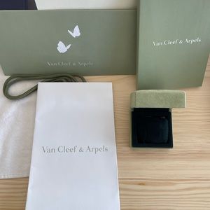 VCA Van Cleef bracelet pendant box+outer bag